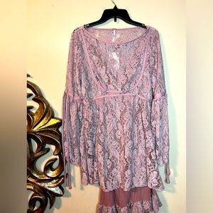 Women’s lace overlay dress.